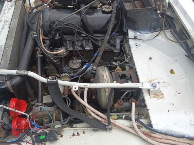 Белый ВАЗ 21213 Niva, объемом двигателя 1.7 л и пробегом 300 тыс. км за 1662 $, фото 7 на Automoto.ua