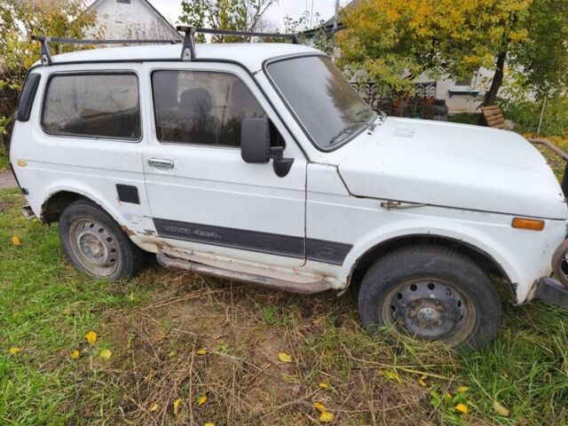 Белый ВАЗ 21213 Niva, объемом двигателя 1.7 л и пробегом 200 тыс. км за 1200 $, фото 3 на Automoto.ua