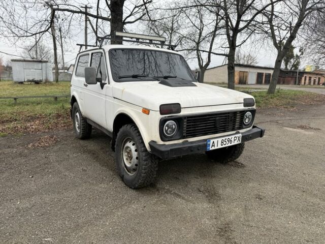 Белый ВАЗ 21213 Niva, объемом двигателя 1.7 л и пробегом 100 тыс. км за 3100 $, фото 1 на Automoto.ua