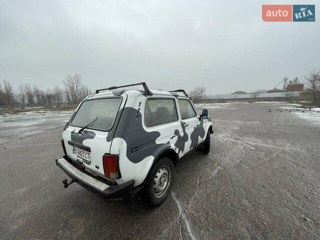 Белый ВАЗ 21213 Niva, объемом двигателя 1.7 л и пробегом 130 тыс. км за 1800 $, фото 1 на Automoto.ua
