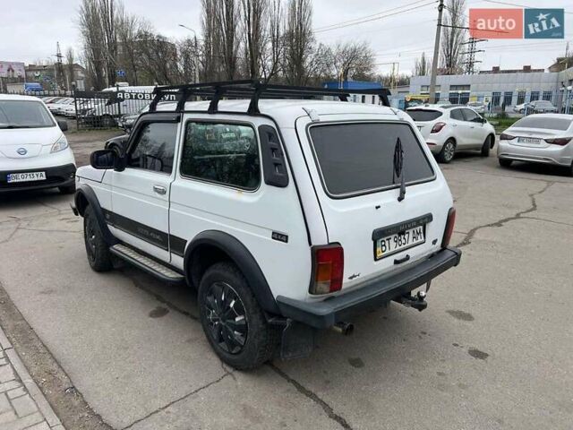 Белый ВАЗ 21213 Niva, объемом двигателя 1.69 л и пробегом 146 тыс. км за 2350 $, фото 10 на Automoto.ua