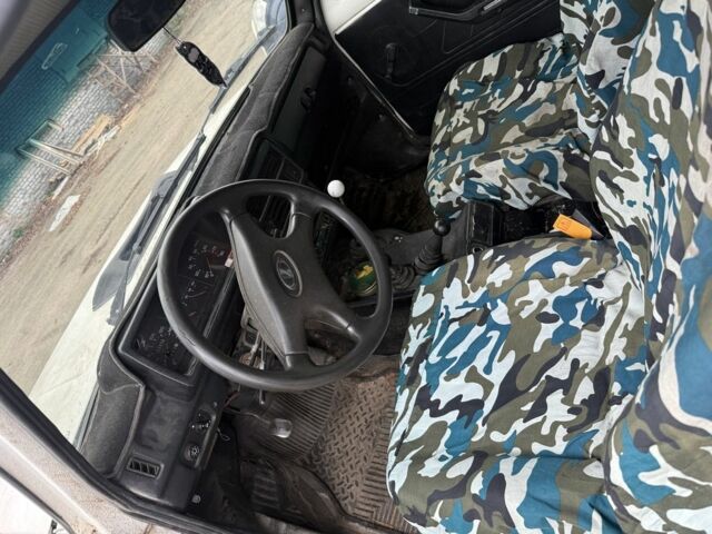 Белый ВАЗ 21213 Niva, объемом двигателя 1.7 л и пробегом 100 тыс. км за 3100 $, фото 6 на Automoto.ua