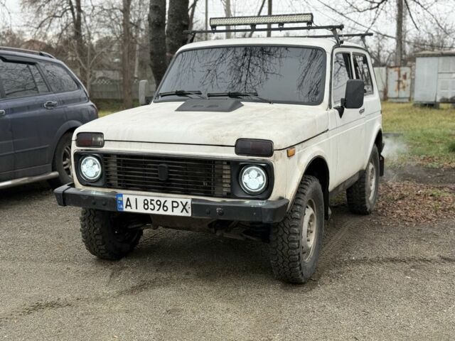 Белый ВАЗ 21213 Niva, объемом двигателя 1.7 л и пробегом 100 тыс. км за 3100 $, фото 7 на Automoto.ua