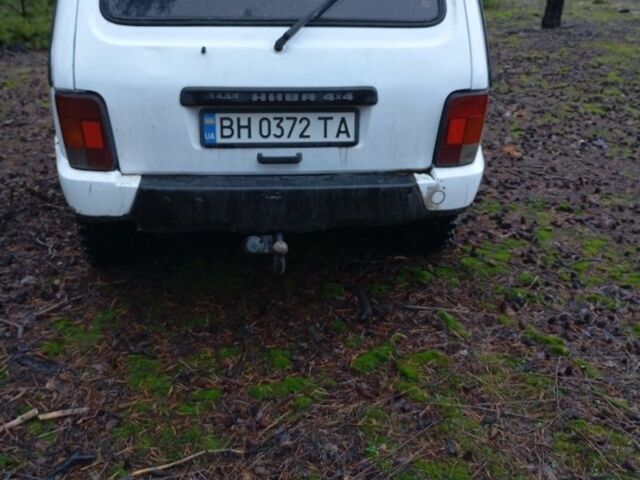 Білий ВАЗ 21213 Niva, об'ємом двигуна 1.7 л та пробігом 110 тис. км за 3200 $, фото 2 на Automoto.ua