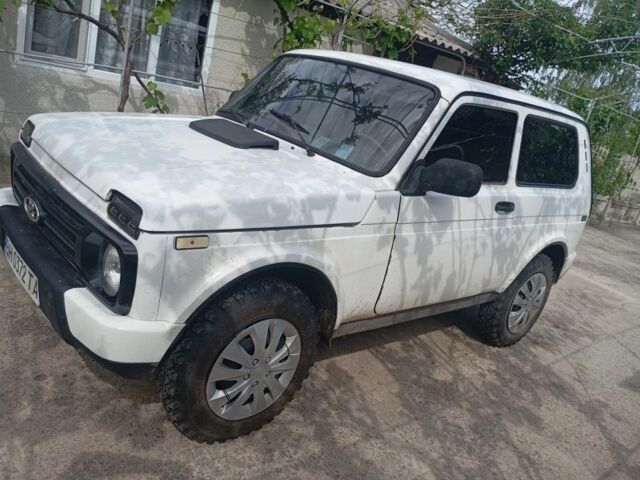 Білий ВАЗ 21213 Niva, об'ємом двигуна 1.7 л та пробігом 110 тис. км за 3200 $, фото 10 на Automoto.ua