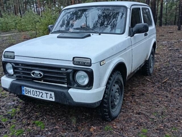 Білий ВАЗ 21213 Niva, об'ємом двигуна 1.7 л та пробігом 110 тис. км за 3200 $, фото 1 на Automoto.ua