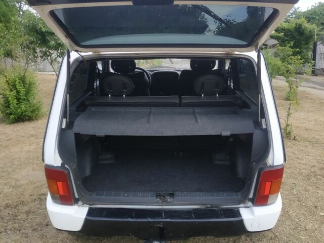 Білий ВАЗ 21213 Niva, об'ємом двигуна 1.7 л та пробігом 110 тис. км за 3200 $, фото 5 на Automoto.ua