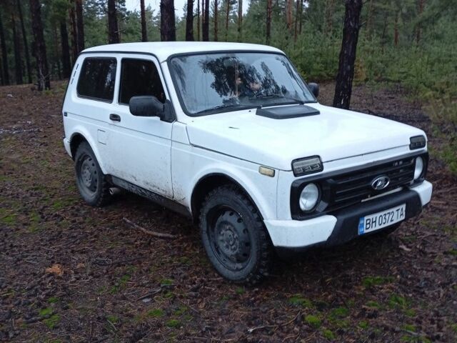 Білий ВАЗ 21213 Niva, об'ємом двигуна 1.7 л та пробігом 110 тис. км за 3200 $, фото 3 на Automoto.ua