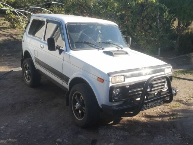 Білий ВАЗ 21213 Niva, об'ємом двигуна 1.7 л та пробігом 253 тис. км за 3200 $, фото 3 на Automoto.ua