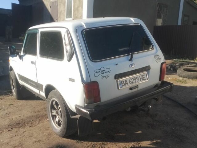Білий ВАЗ 21213 Niva, об'ємом двигуна 1.7 л та пробігом 253 тис. км за 3200 $, фото 2 на Automoto.ua