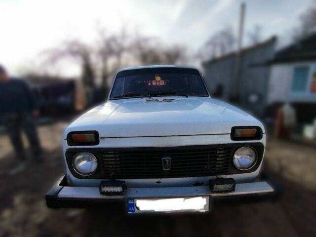 Білий ВАЗ 21213 Niva, об'ємом двигуна 1.7 л та пробігом 250 тис. км за 2000 $, фото 3 на Automoto.ua