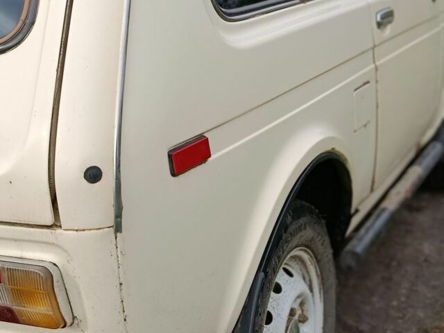 Бежевий ВАЗ 21213 Niva, об'ємом двигуна 1.6 л та пробігом 45 тис. км за 2000 $, фото 6 на Automoto.ua