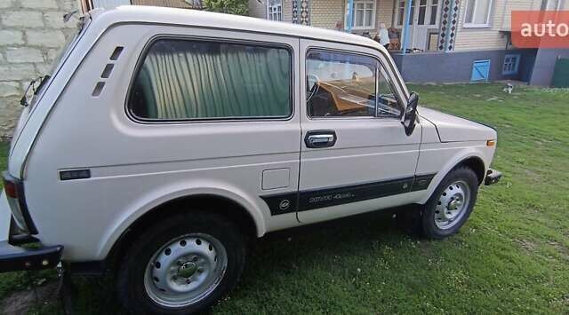 Бежевий ВАЗ 21213 Niva, об'ємом двигуна 1.7 л та пробігом 125 тис. км за 3600 $, фото 9 на Automoto.ua