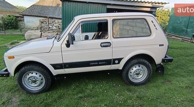 Бежевий ВАЗ 21213 Niva, об'ємом двигуна 1.7 л та пробігом 125 тис. км за 3600 $, фото 3 на Automoto.ua