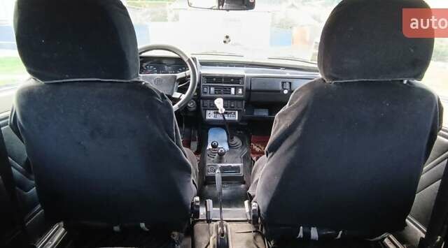 Бежевий ВАЗ 21213 Niva, об'ємом двигуна 1.7 л та пробігом 125 тис. км за 3600 $, фото 12 на Automoto.ua