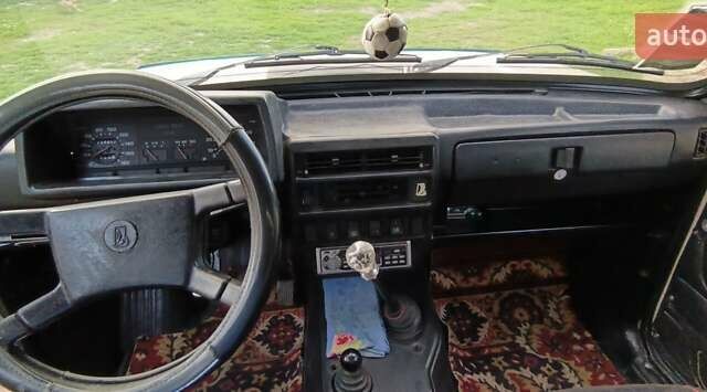 Бежевий ВАЗ 21213 Niva, об'ємом двигуна 1.7 л та пробігом 125 тис. км за 3600 $, фото 11 на Automoto.ua