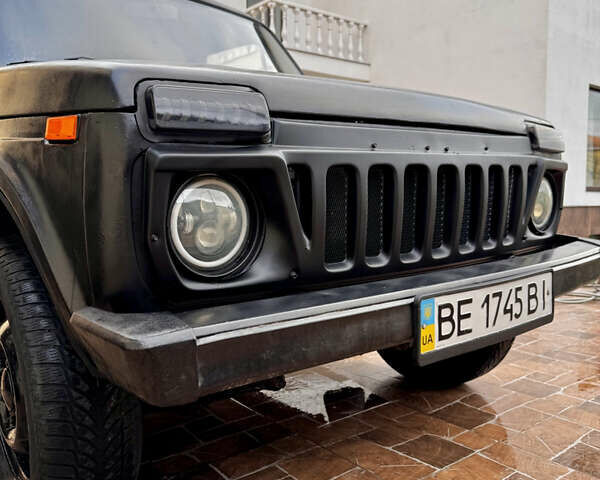 Черный ВАЗ 21213 Niva, объемом двигателя 1.6 л и пробегом 213 тыс. км за 2499 $, фото 3 на Automoto.ua
