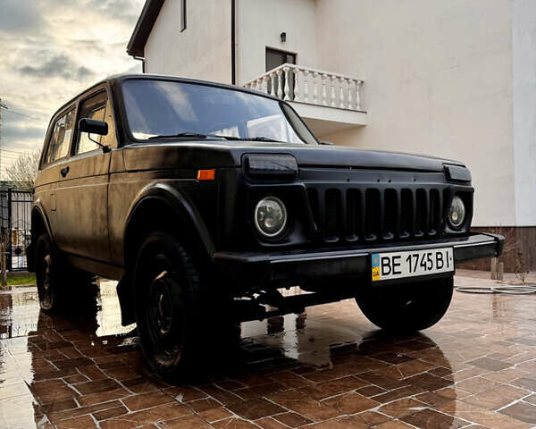 Черный ВАЗ 21213 Niva, объемом двигателя 1.6 л и пробегом 213 тыс. км за 2499 $, фото 4 на Automoto.ua
