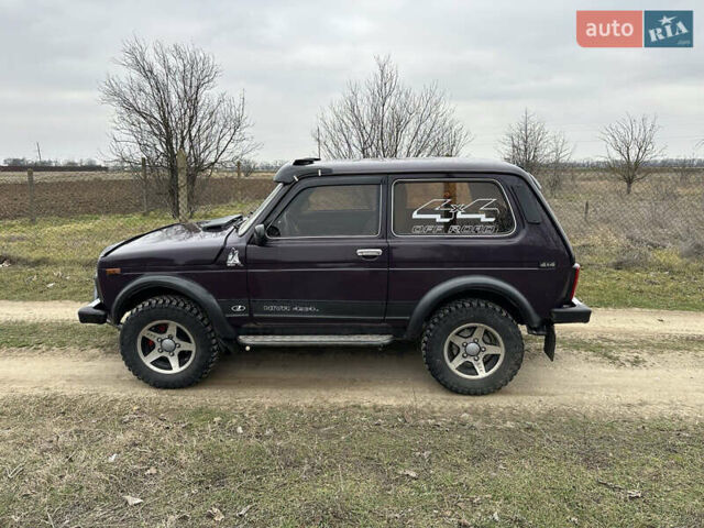 Фиолетовый ВАЗ 21213 Niva, объемом двигателя 1.7 л и пробегом 162 тыс. км за 3300 $, фото 4 на Automoto.ua