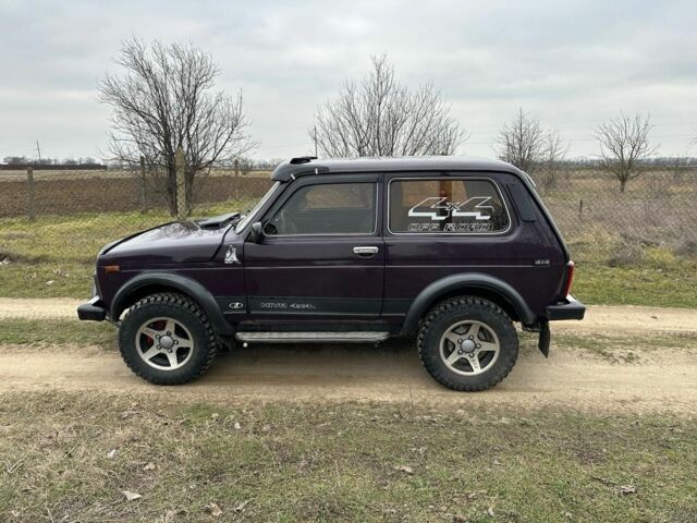 Фиолетовый ВАЗ 21213 Niva, объемом двигателя 1.7 л и пробегом 168 тыс. км за 3800 $, фото 4 на Automoto.ua
