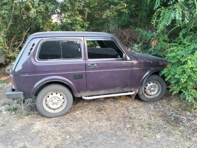 Фиолетовый ВАЗ 21213 Niva, объемом двигателя 1.7 л и пробегом 280 тыс. км за 3350 $, фото 2 на Automoto.ua
