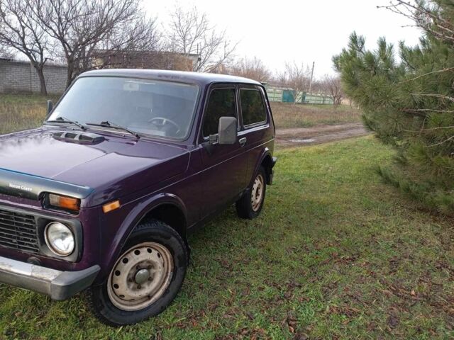 Фіолетовий ВАЗ 21213 Niva, об'ємом двигуна 1.7 л та пробігом 243 тис. км за 2400 $, фото 1 на Automoto.ua