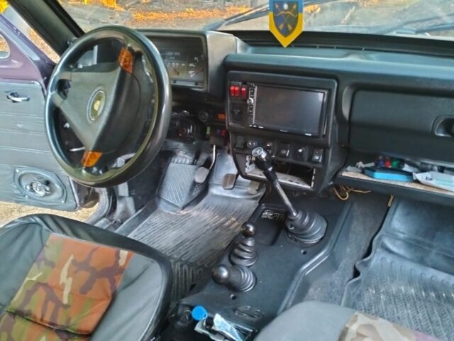 Фиолетовый ВАЗ 21213 Niva, объемом двигателя 1.7 л и пробегом 280 тыс. км за 3350 $, фото 5 на Automoto.ua