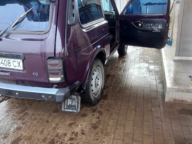 Фиолетовый ВАЗ 21213 Niva, объемом двигателя 1.7 л и пробегом 700 тыс. км за 2100 $, фото 7 на Automoto.ua