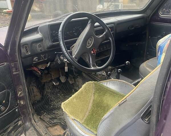 Фиолетовый ВАЗ 21213 Niva, объемом двигателя 1.7 л и пробегом 240 тыс. км за 1500 $, фото 5 на Automoto.ua