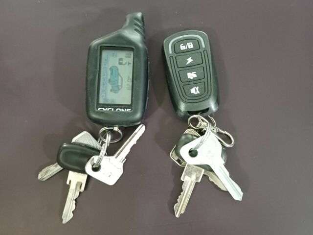 Фиолетовый ВАЗ 21213 Niva, объемом двигателя 1.6 л и пробегом 260 тыс. км за 3000 $, фото 13 на Automoto.ua