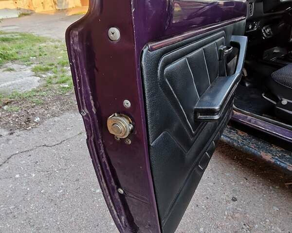 Фиолетовый ВАЗ 21213 Niva, объемом двигателя 1.7 л и пробегом 32 тыс. км за 4000 $, фото 12 на Automoto.ua