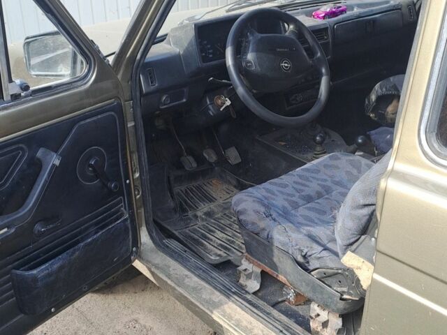 Коричневий ВАЗ 21213 Niva, об'ємом двигуна 0 л та пробігом 50 тис. км за 1600 $, фото 2 на Automoto.ua