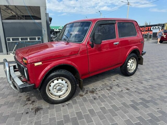 Червоний ВАЗ 21213 Niva, об'ємом двигуна 1.7 л та пробігом 100 тис. км за 3000 $, фото 3 на Automoto.ua
