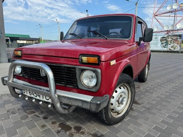 Червоний ВАЗ 21213 Niva, об'ємом двигуна 1.7 л та пробігом 100 тис. км за 3000 $, фото 4 на Automoto.ua