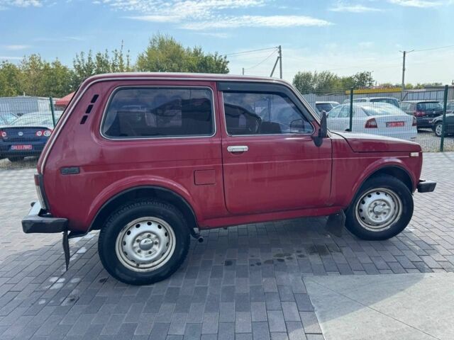 Червоний ВАЗ 21213 Niva, об'ємом двигуна 1.7 л та пробігом 100 тис. км за 3000 $, фото 10 на Automoto.ua