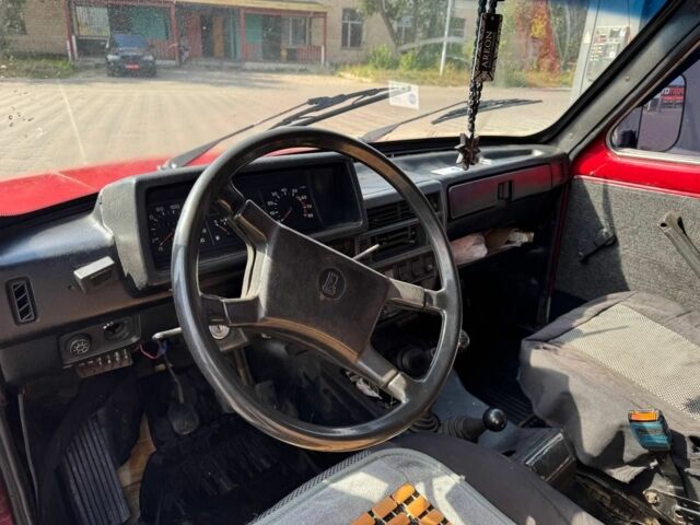 Червоний ВАЗ 21213 Niva, об'ємом двигуна 1.7 л та пробігом 100 тис. км за 3000 $, фото 5 на Automoto.ua