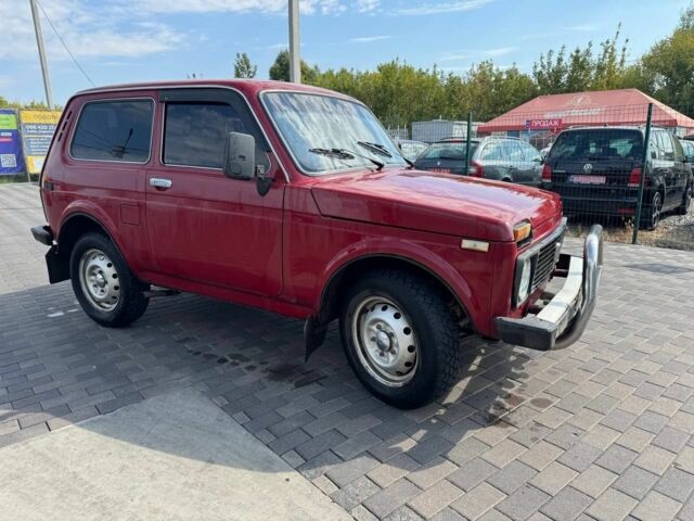 Червоний ВАЗ 21213 Niva, об'ємом двигуна 1.7 л та пробігом 100 тис. км за 3000 $, фото 7 на Automoto.ua