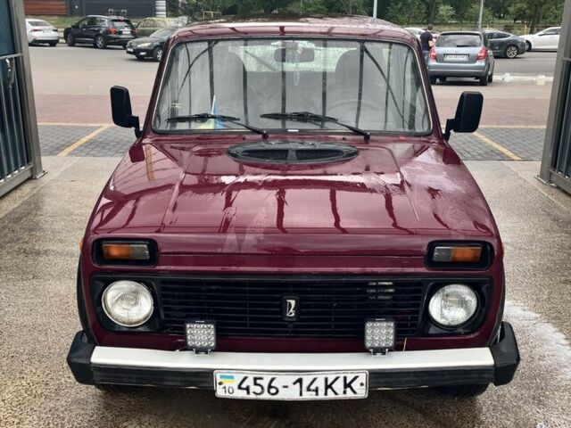 Красный ВАЗ 21213 Niva, объемом двигателя 1.7 л и пробегом 172 тыс. км за 3250 $, фото 1 на Automoto.ua