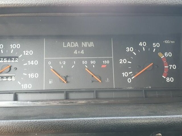 Красный ВАЗ 21213 Niva, объемом двигателя 1.7 л и пробегом 172 тыс. км за 3250 $, фото 7 на Automoto.ua