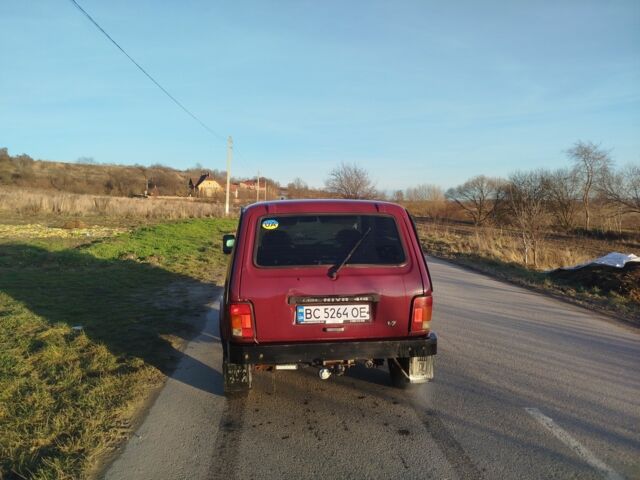 Червоний ВАЗ 21213 Niva, об'ємом двигуна 1.7 л та пробігом 170 тис. км за 2400 $, фото 1 на Automoto.ua