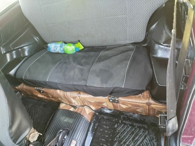 Червоний ВАЗ 21213 Niva, об'ємом двигуна 1.7 л та пробігом 170 тис. км за 2400 $, фото 6 на Automoto.ua