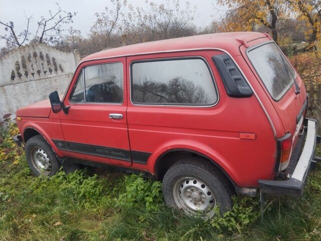 Красный ВАЗ 21213 Niva, объемом двигателя 0 л и пробегом 240 тыс. км за 2200 $, фото 1 на Automoto.ua