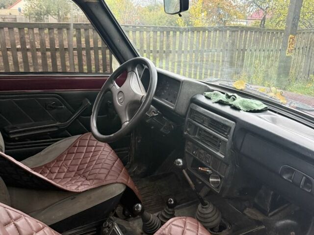 Червоний ВАЗ 21213 Niva, об'ємом двигуна 1.7 л та пробігом 200 тис. км за 1700 $, фото 5 на Automoto.ua