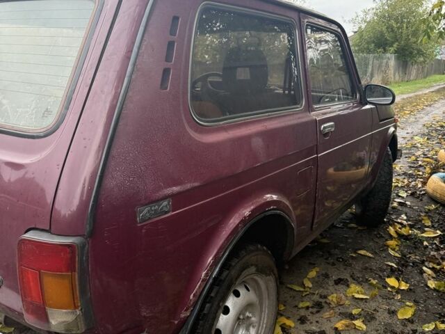 Червоний ВАЗ 21213 Niva, об'ємом двигуна 1.7 л та пробігом 200 тис. км за 1450 $, фото 3 на Automoto.ua