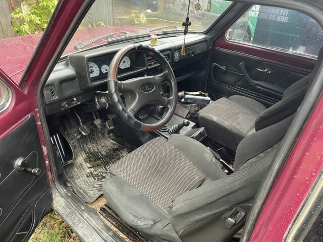 Красный ВАЗ 21213 Niva, объемом двигателя 1.6 л и пробегом 120 тыс. км за 2250 $, фото 5 на Automoto.ua
