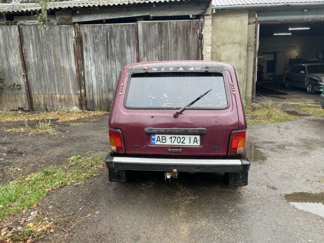 Красный ВАЗ 21213 Niva, объемом двигателя 1.6 л и пробегом 120 тыс. км за 2250 $, фото 3 на Automoto.ua