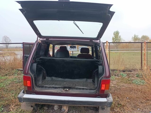 Красный ВАЗ 21213 Niva, объемом двигателя 1.7 л и пробегом 3 тыс. км за 2126 $, фото 4 на Automoto.ua