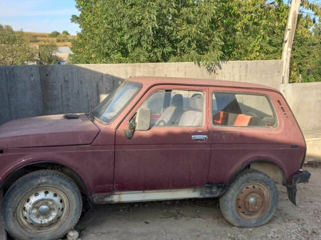 Червоний ВАЗ 21213 Niva, об'ємом двигуна 0 л та пробігом 168 тис. км за 1800 $, фото 4 на Automoto.ua