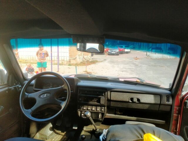 Красный ВАЗ 21213 Niva, объемом двигателя 1.7 л и пробегом 234 тыс. км за 2260 $, фото 4 на Automoto.ua