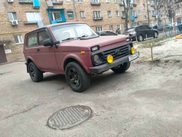 Красный ВАЗ 21213 Niva, объемом двигателя 1.7 л и пробегом 234 тыс. км за 2260 $, фото 6 на Automoto.ua